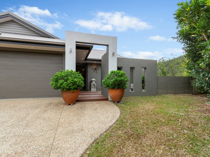 1 Ellie Banning Close, Redlynch QLD 4870