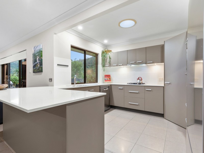 1 Ellie Banning Close, Redlynch QLD 4870