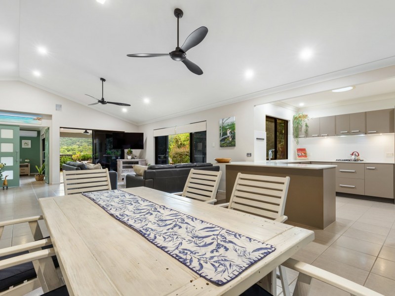 1 Ellie Banning Close, Redlynch QLD 4870