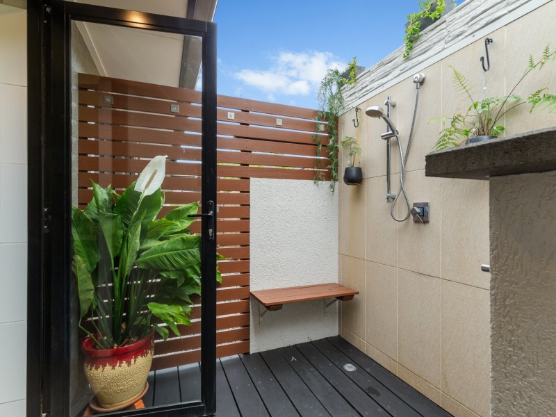 1 Ellie Banning Close, Redlynch QLD 4870