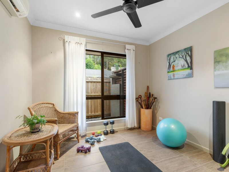 1 Ellie Banning Close, Redlynch QLD 4870