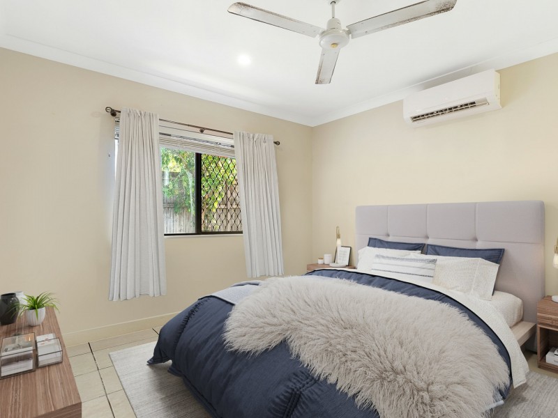 33 Hodkinson Street, Redlynch QLD 4870