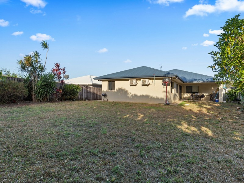 33 Hodkinson Street, Redlynch QLD 4870