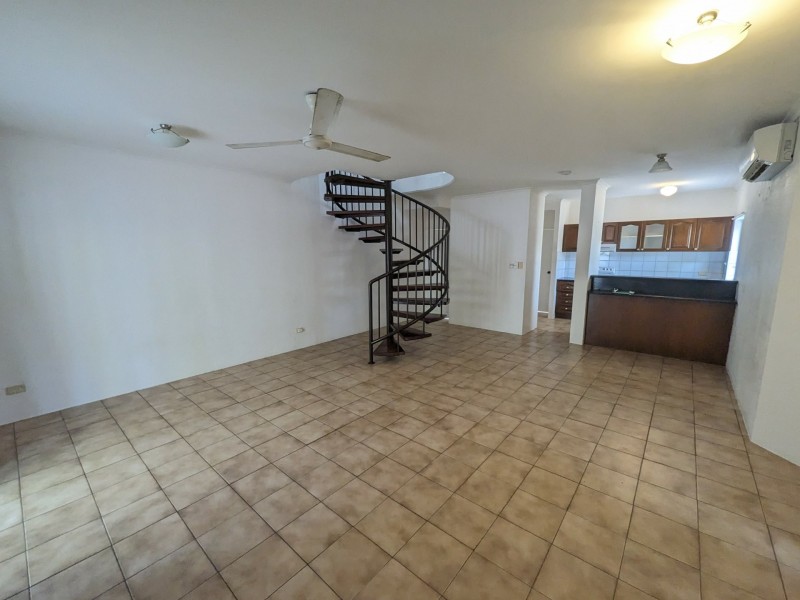 1/64 Baronia Crescent, Holloways Beach QLD 4878