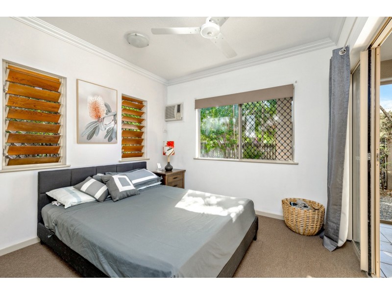 203/2-8 Centenary Close, Manoora QLD 4870