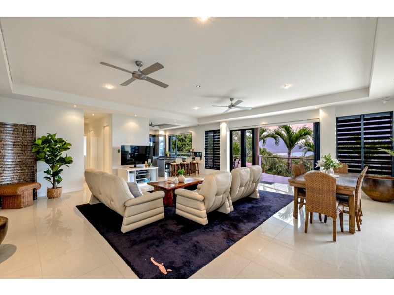 16/7 Tari Place, Trinity Beach QLD 4879