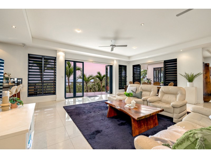 16/7 Tari Place, Trinity Beach QLD 4879