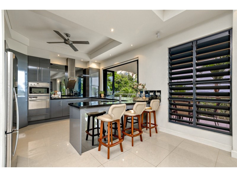 16/7 Tari Place, Trinity Beach QLD 4879