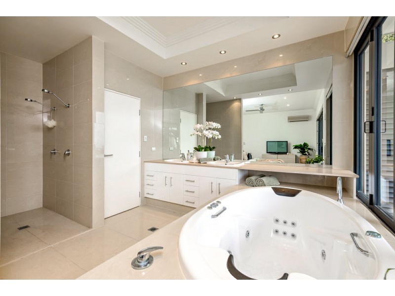 16/7 Tari Place, Trinity Beach QLD 4879