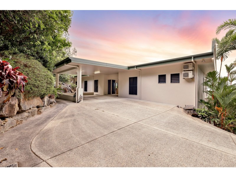 16/7 Tari Place, Trinity Beach QLD 4879