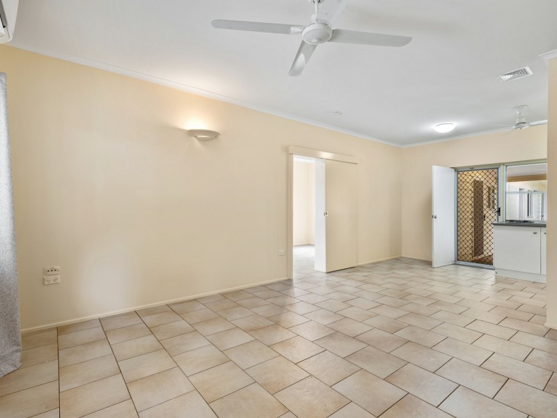 25 Garland Close, Kanimbla QLD 4870