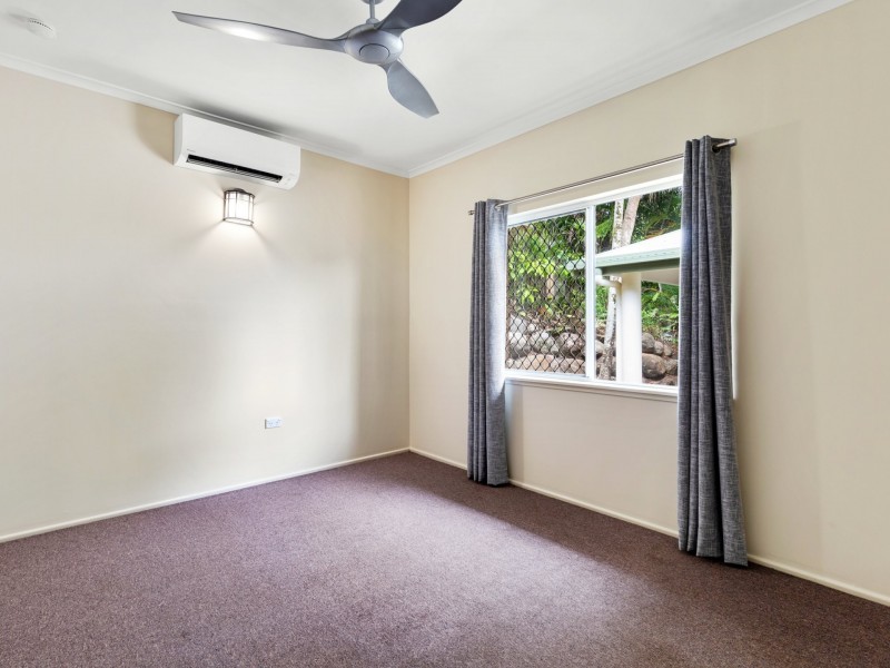 25 Garland Close, Kanimbla QLD 4870