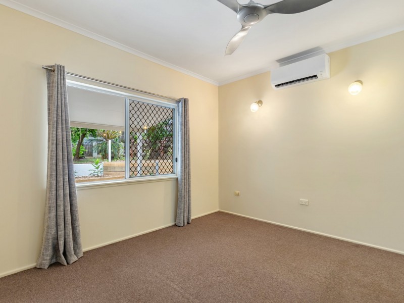 25 Garland Close, Kanimbla QLD 4870