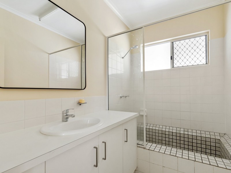 25 Garland Close, Kanimbla QLD 4870
