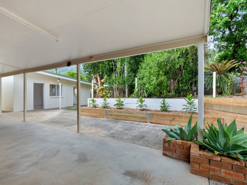 25 Garland Close, Kanimbla QLD 4870