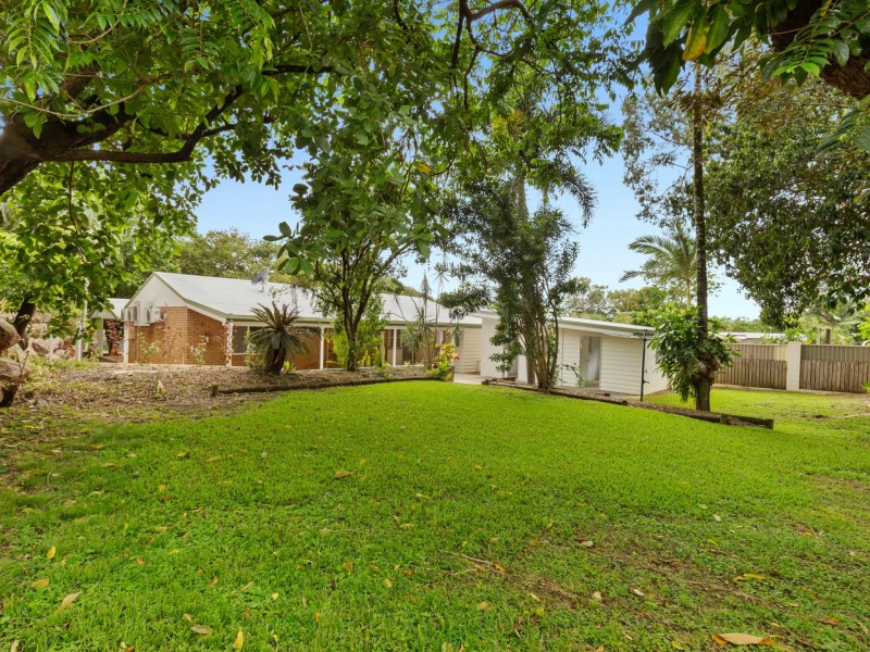 25 Garland Close, Kanimbla QLD 4870