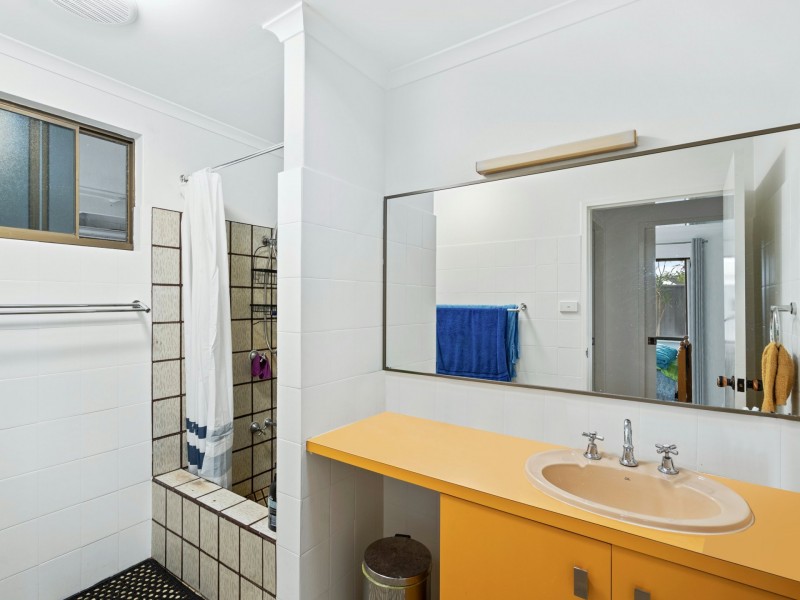 45 Lavender Street, Mooroobool QLD 4870