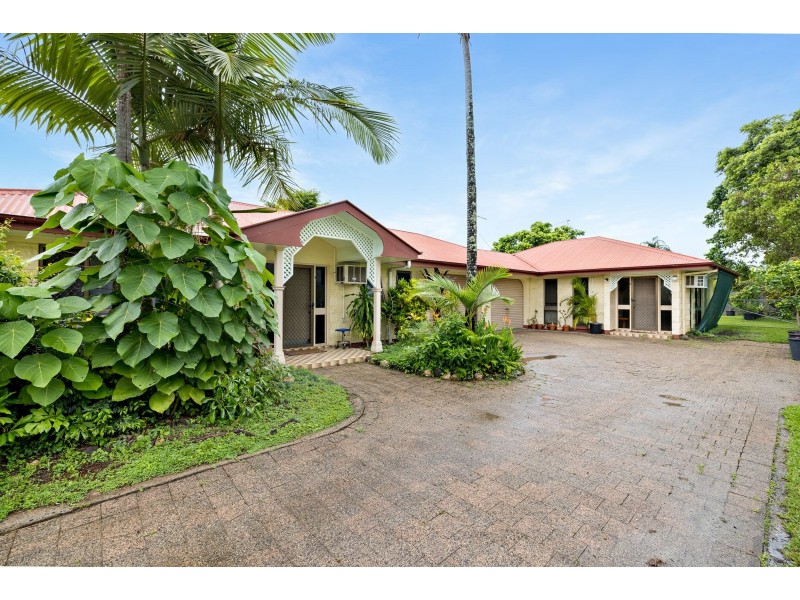 3 Redwood Street, Whitfield QLD 4870