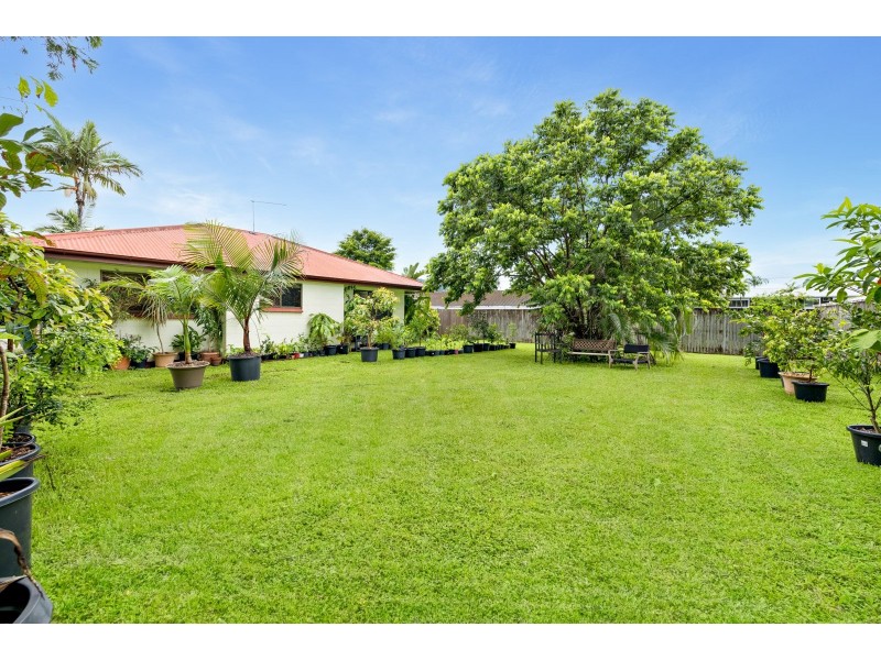 3 Redwood Street, Whitfield QLD 4870