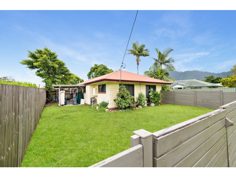3 Redwood Street, Whitfield QLD 4870