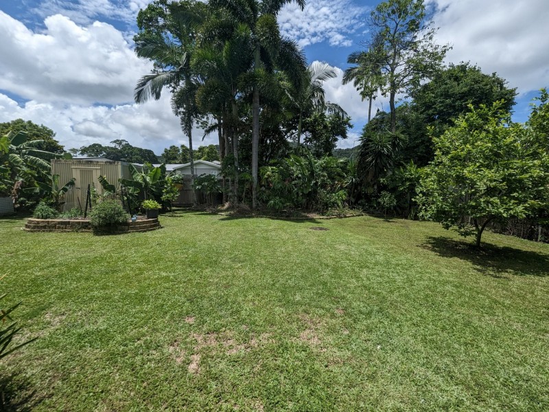 32 Purbeck Place, Edge Hill QLD 4870