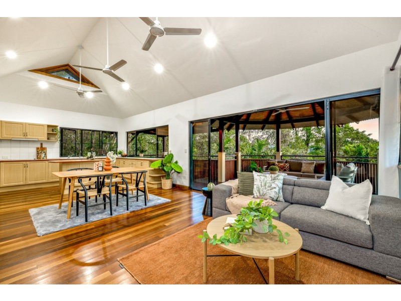 3 Queenley Close, Edge Hill QLD 4870
