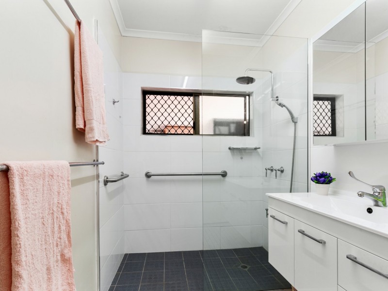 4 Gallo Close, Brinsmead QLD 4870