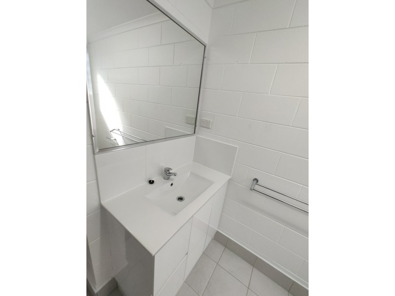 4/22 Hoare Street, Manunda QLD 4870