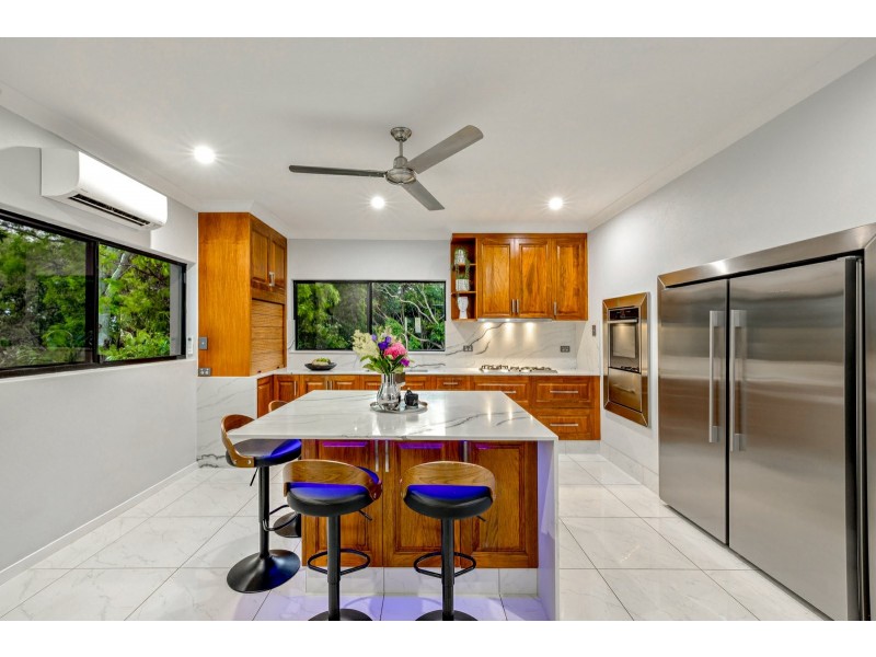 26 Collins Avenue, Edge Hill QLD 4870