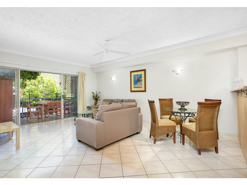 1401/2 Greenslopes Street, Cairns North QLD 4870