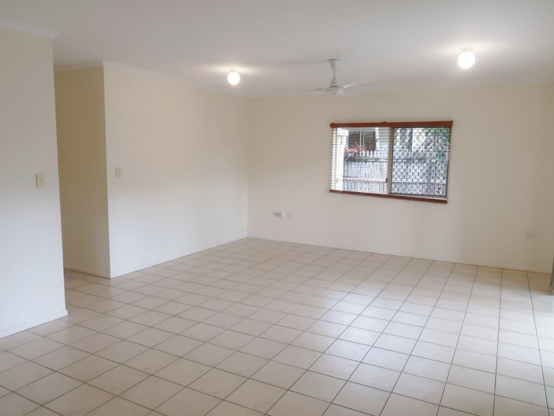 5 Sherwood Close, Brinsmead QLD 4870