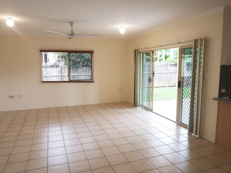 5 Sherwood Close, Brinsmead QLD 4870