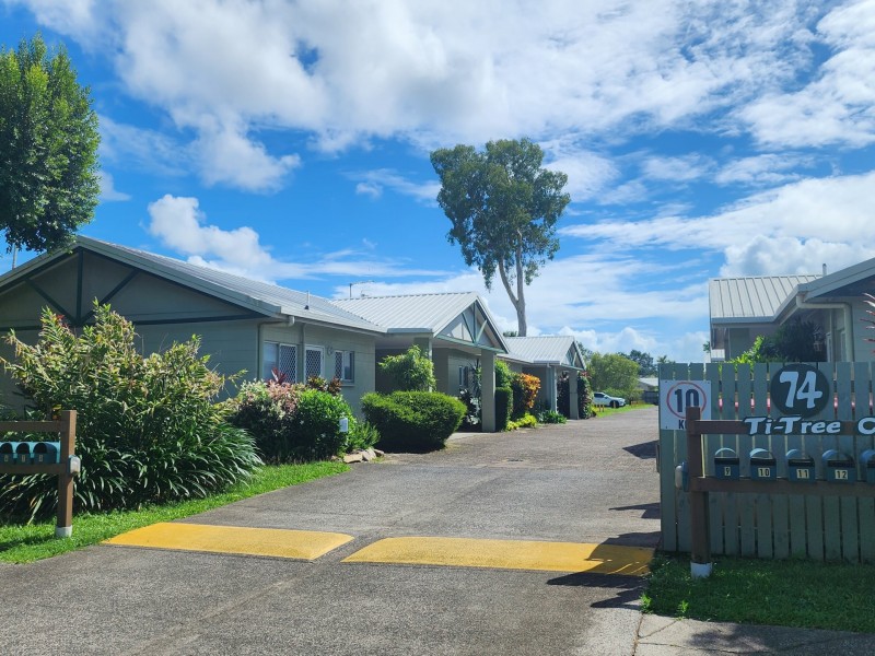 8/74 Swallow Street, Mooroobool QLD 4870