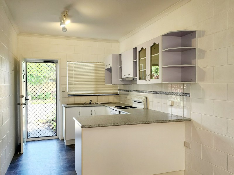 8/74 Swallow Street, Mooroobool QLD 4870