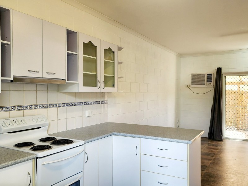 8/74 Swallow Street, Mooroobool QLD 4870