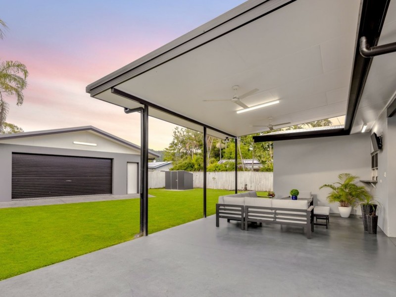 2 Redwood Street, Whitfield QLD 4870