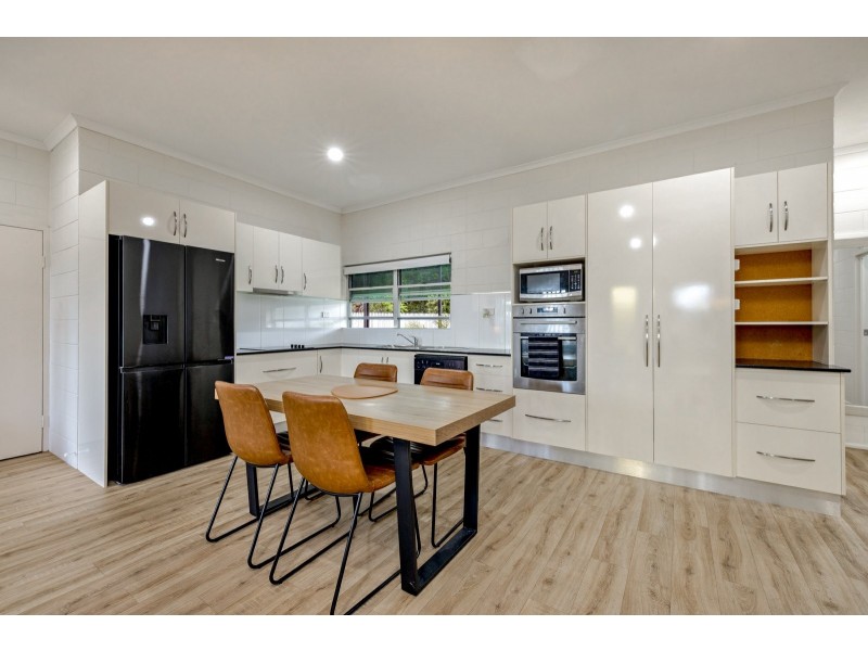 2 Redwood Street, Whitfield QLD 4870