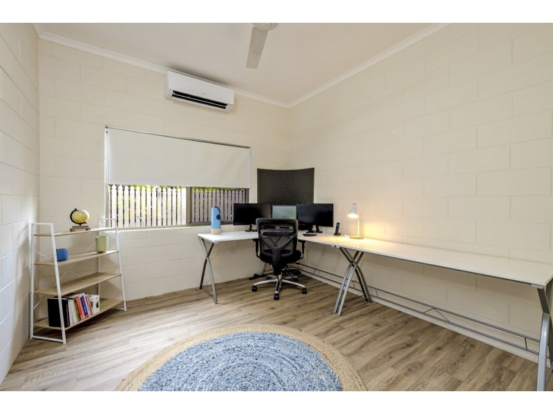 2 Redwood Street, Whitfield QLD 4870