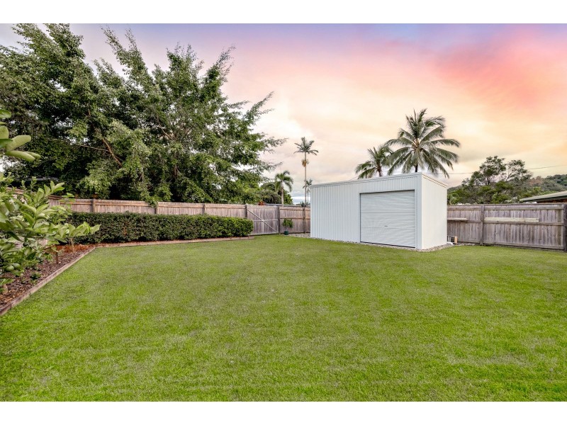12 Winfield Street, Whitfield QLD 4870