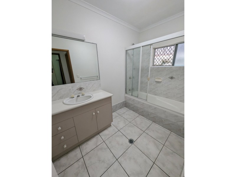 58 Barnes Street, Earlville QLD 4870