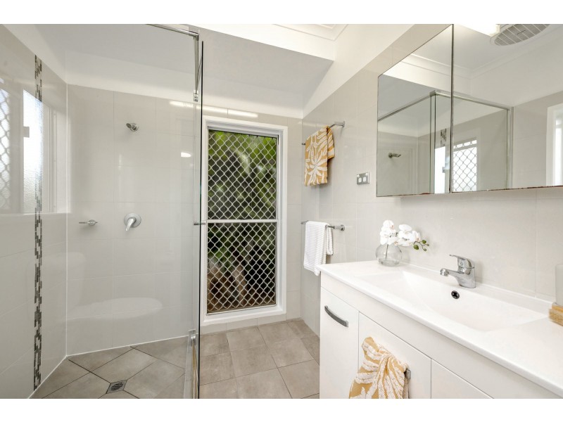 5 Whyandra Close, Mount Sheridan QLD 4868