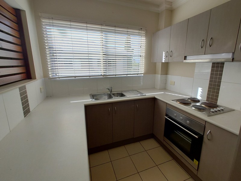 209/2-8 Centenary Close, Manoora QLD 4870