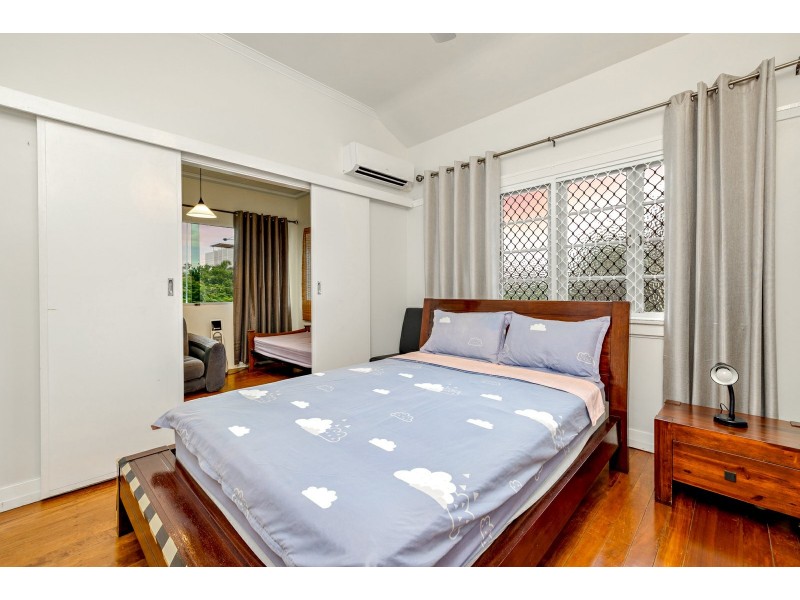 91 Digger Street, Cairns North QLD 4870
