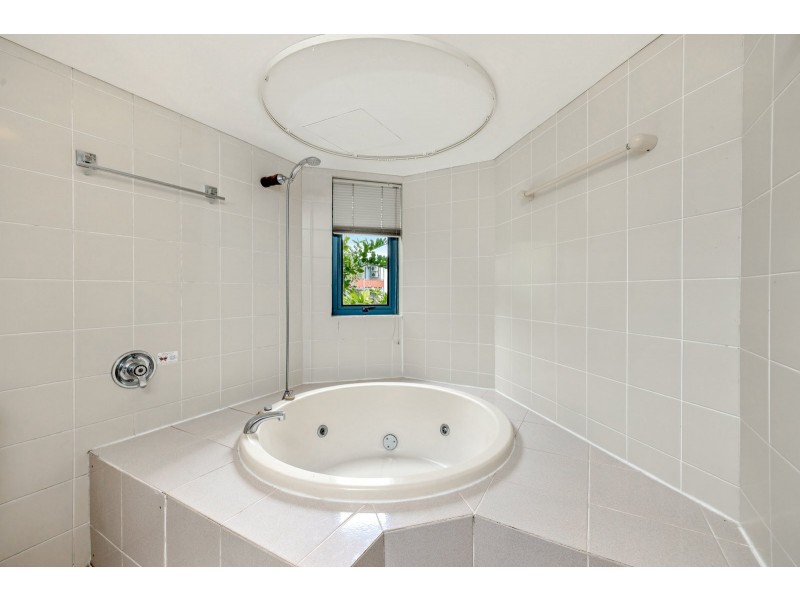 4/173-181 Esplanade, Cairns North QLD 4870