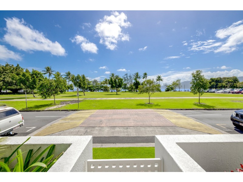 4/173-181 Esplanade, Cairns North QLD 4870
