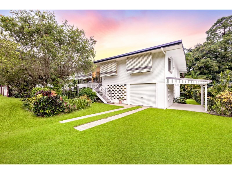22 Bradford Street, Whitfield QLD 4870