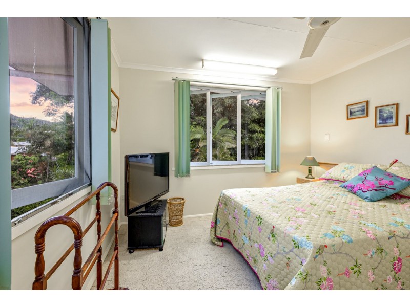 22 Bradford Street, Whitfield QLD 4870