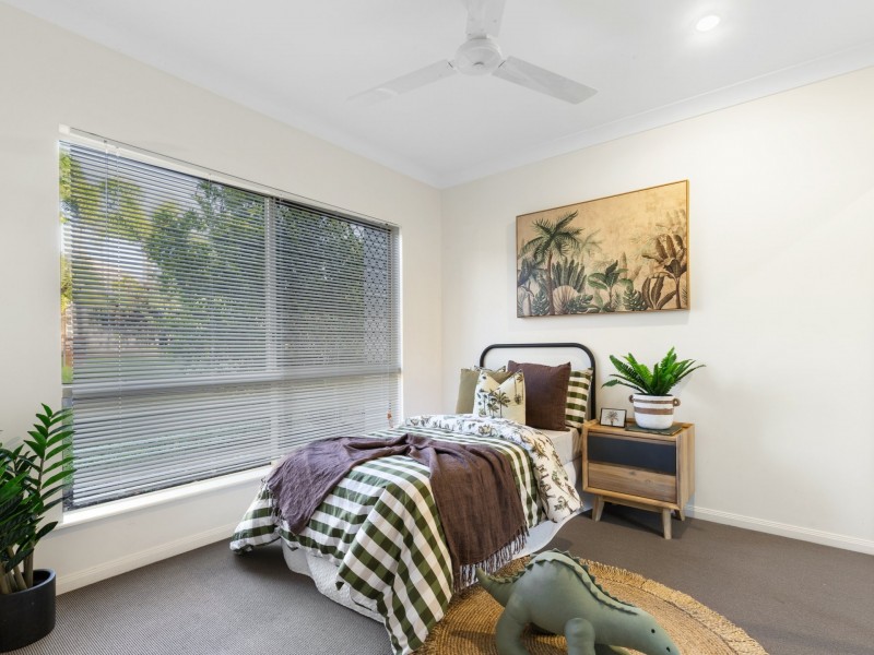 24 Chesterfield Close, Brinsmead QLD 4870