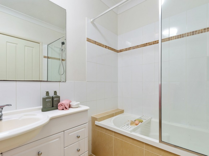 24 Chesterfield Close, Brinsmead QLD 4870