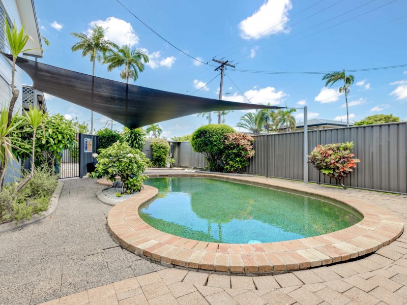 1/21 Creedy Street, Westcourt QLD 4870
